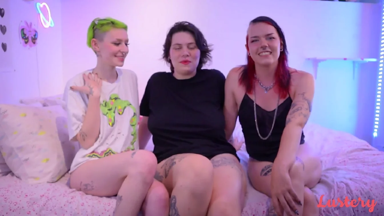 Lustery Moxy And Verve A Babe Between Us With Emilia Dagger XXX